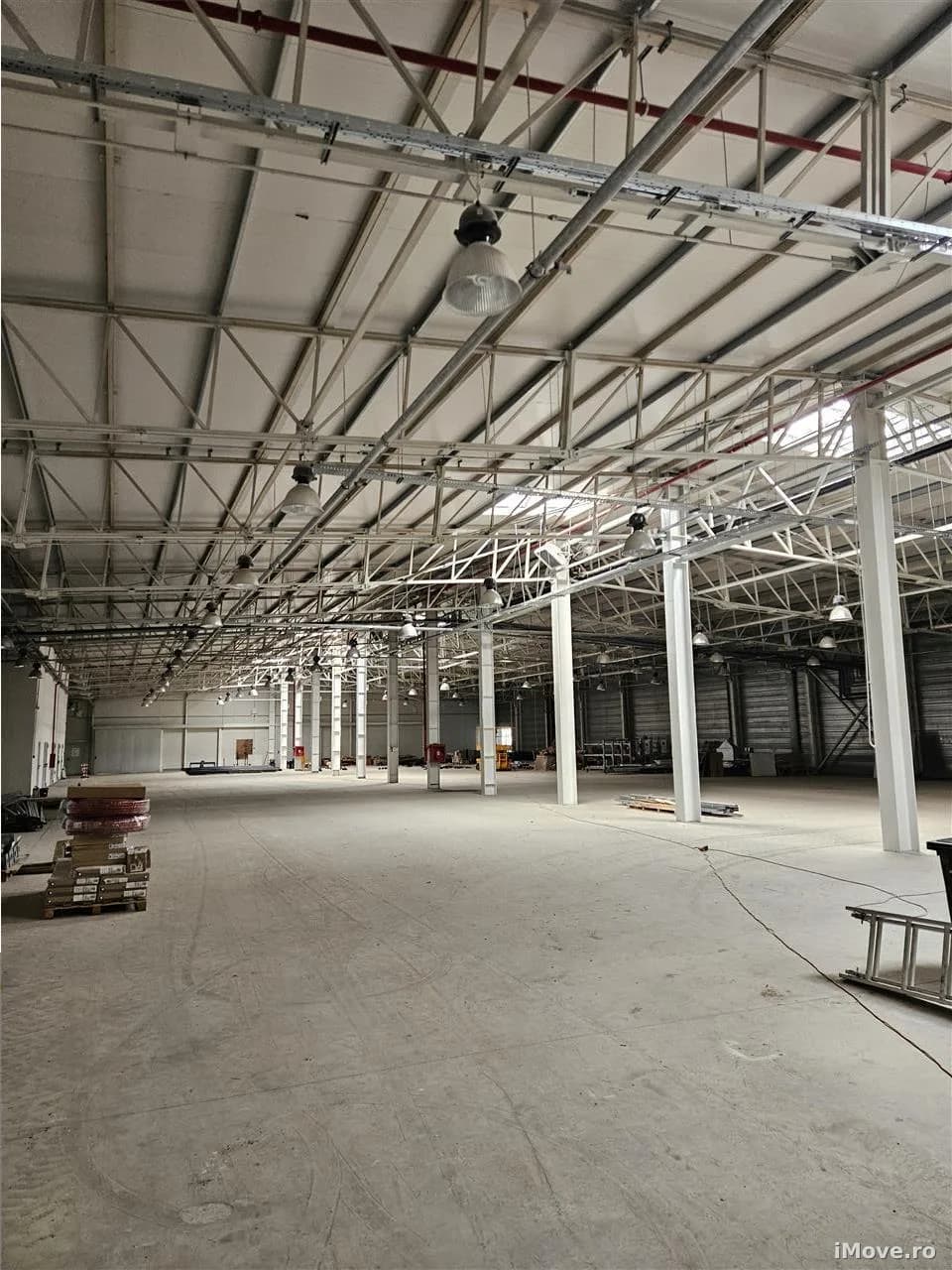 Spatiu Industrial 2700 mp Productie Depozitare Office