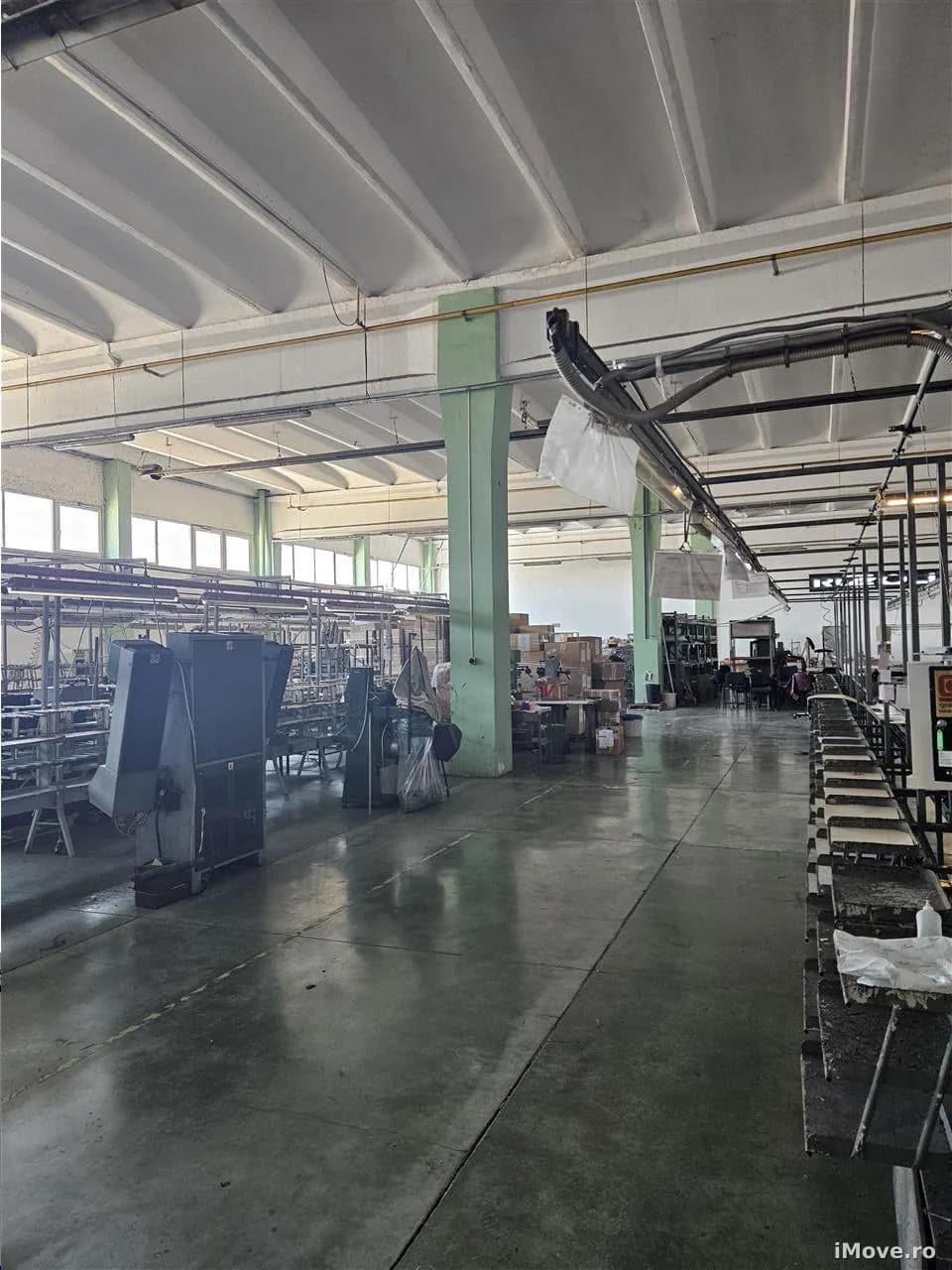 Spatiu Industrial 3000 mp Productie Depozitare Office