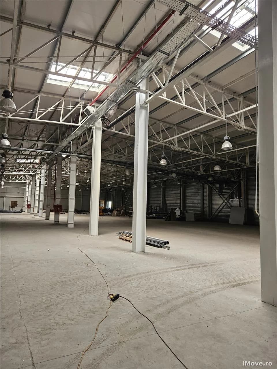 Spatiu Industrial 2700 mp Productie Depozitare Office