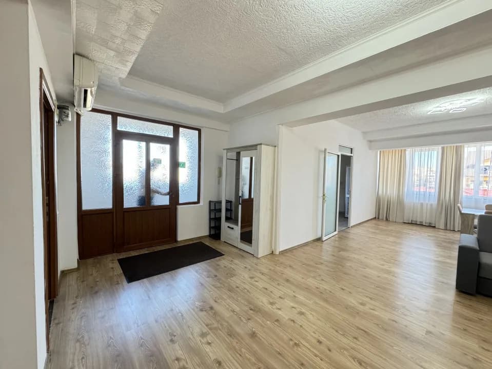 VILA | 2 SPATII COMERCIALE | STRADAL | BIROURI | SCHIMB AP