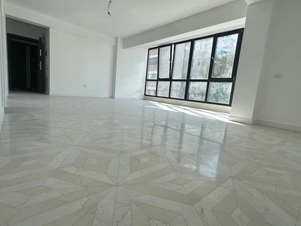 APARTAMENT 3 CAMERE | TOMIS PLUS | | 96 MPU