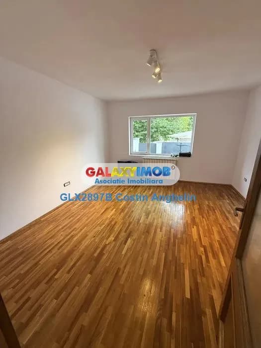 Casa individuala cu 4 camere - Birou sau Locuit - 1 Mai