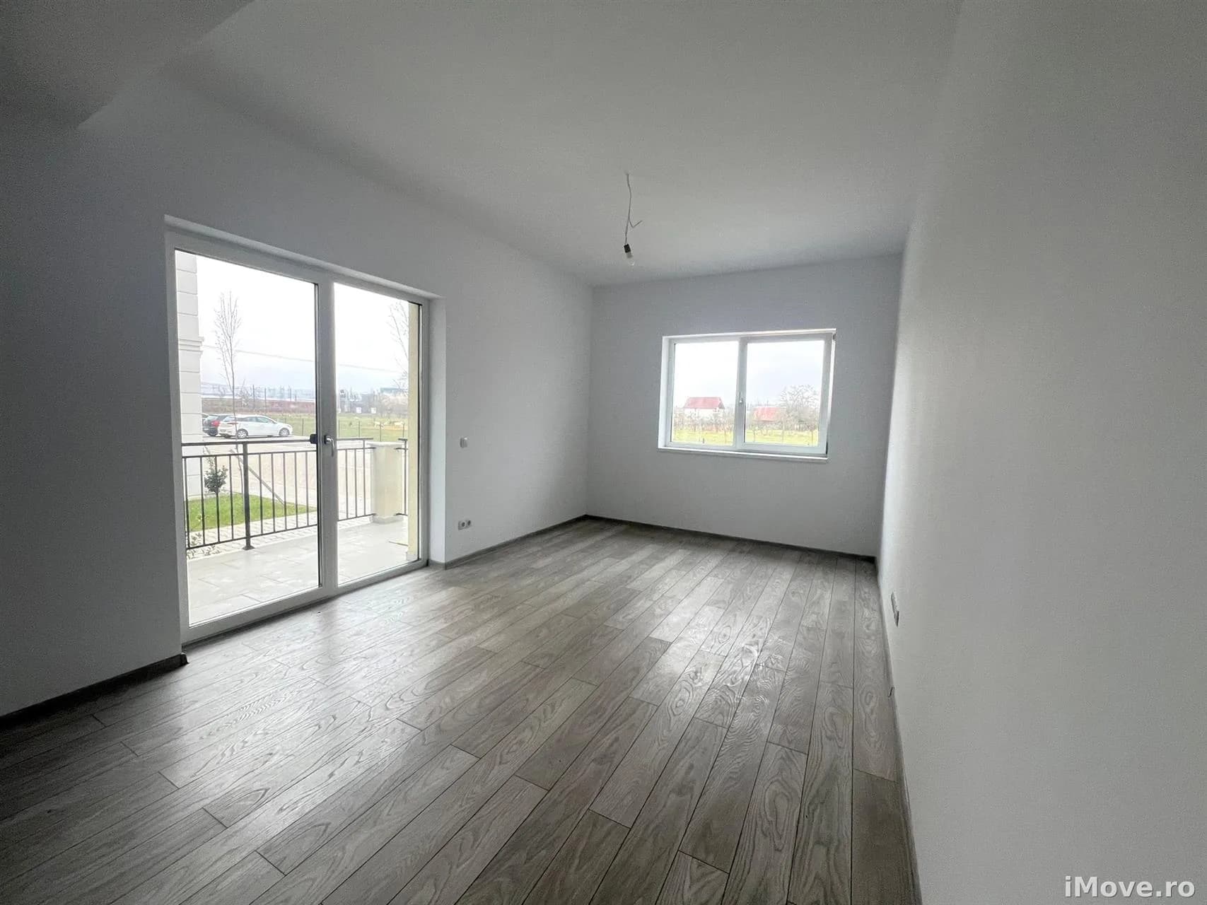 Apartament 62 mpu cu 3 camere balcon 9 mp zona Ciresica