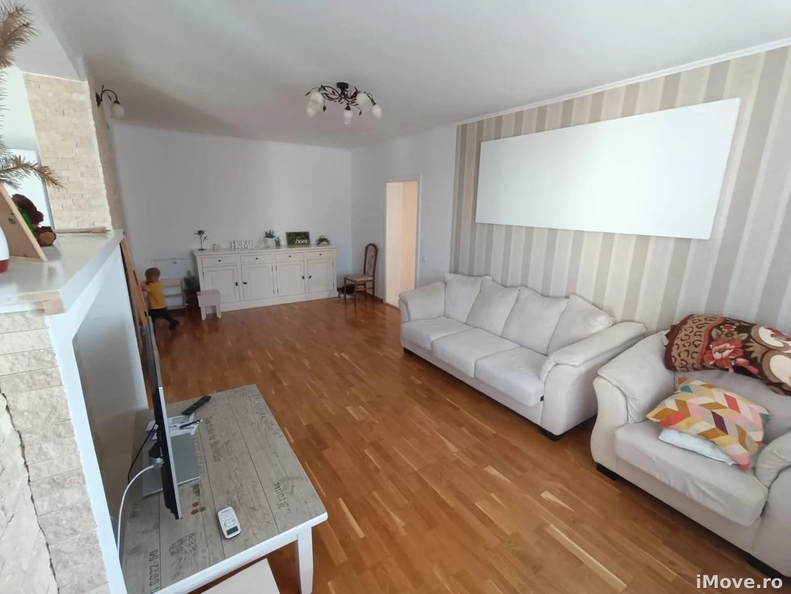Apartament modern 63 mp utili cu balcon in zona Calea Dumbravii