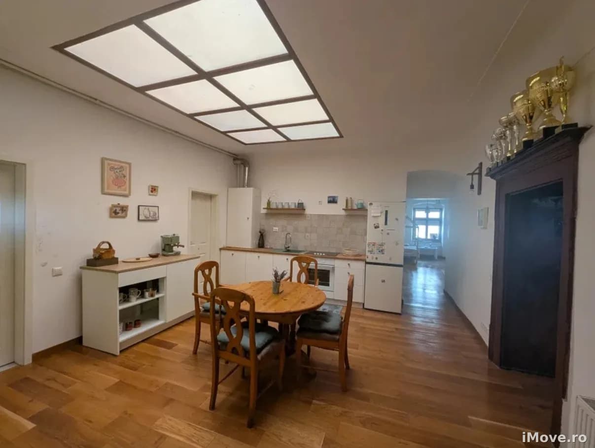Apartament de lux 3 camere Centru