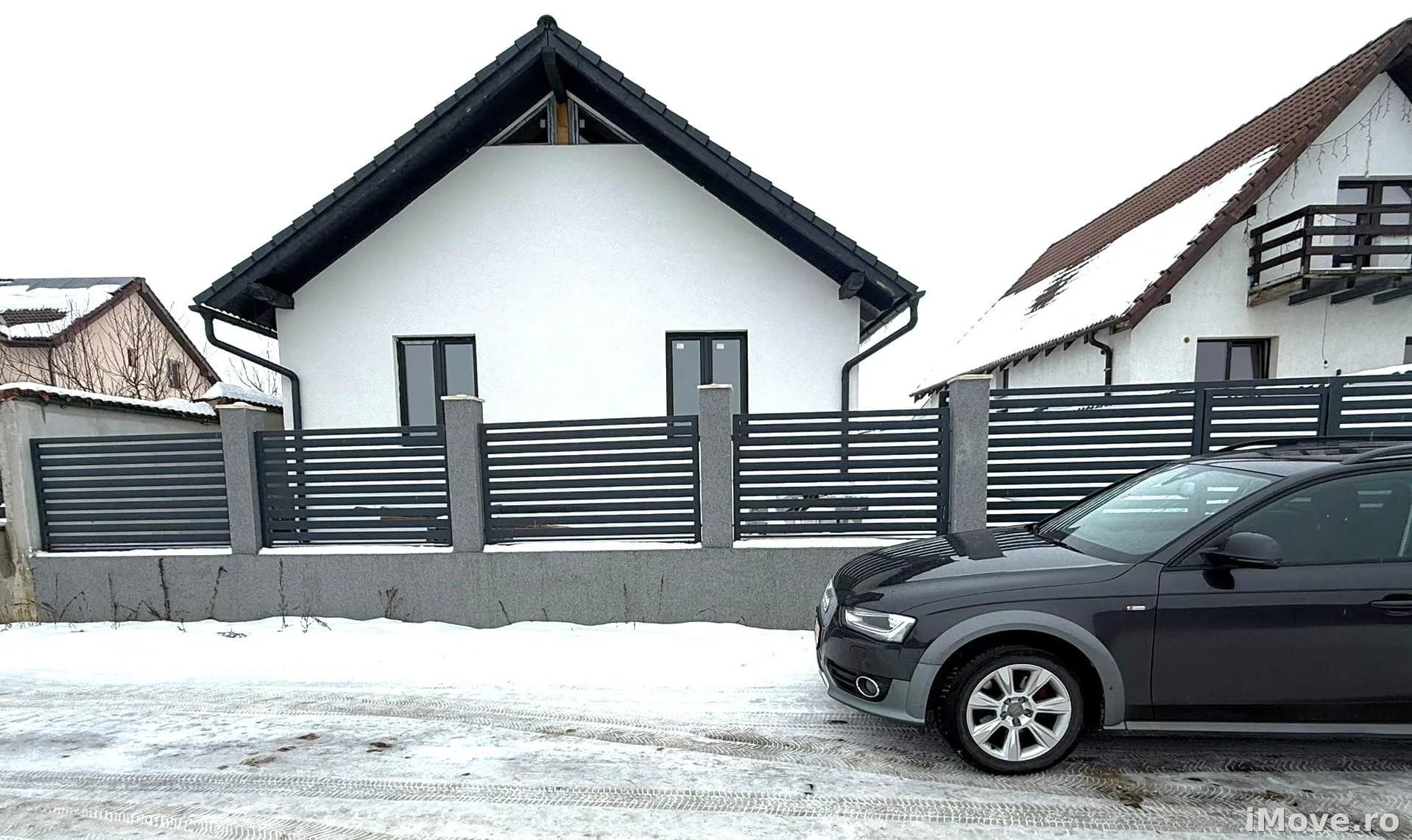 Casa individuala 4 camere 2 bai teren 500 mp la 8 km de Sibiu