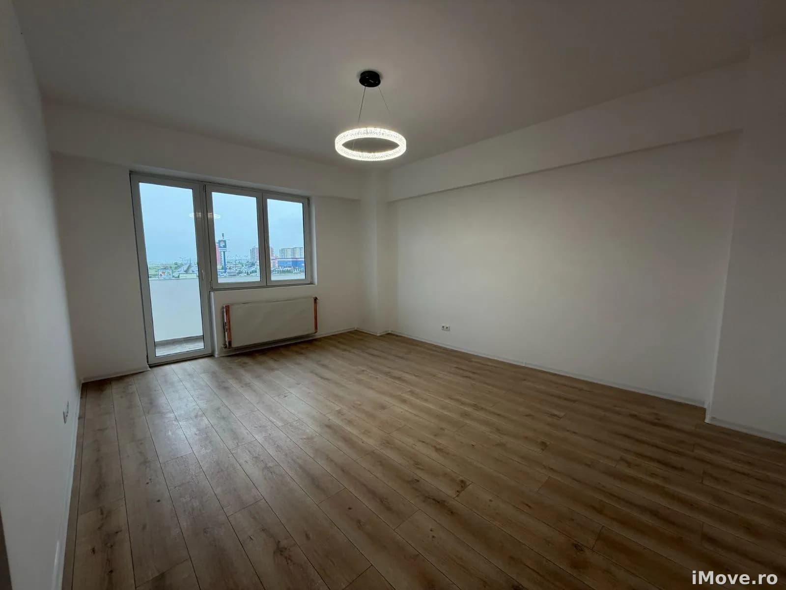 Apartament 2 camere etaj 3 cu balcon zona bd. Mihai Viteazu