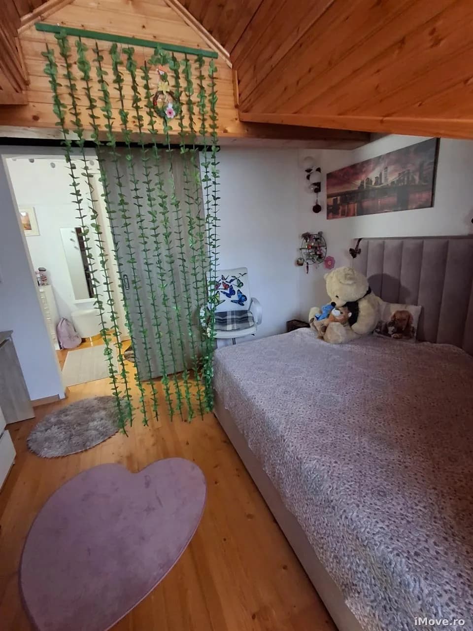 Apartament la casa 78 mpu pivnita| curte si parcare zona centrala