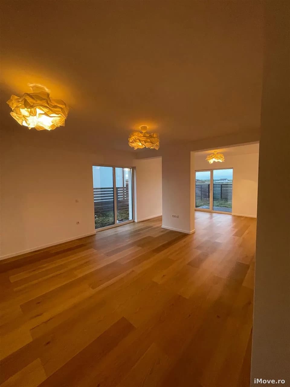 Casa la cheie 4 camere 2 bai si teren 380 mp la 10 km de Sibiu
