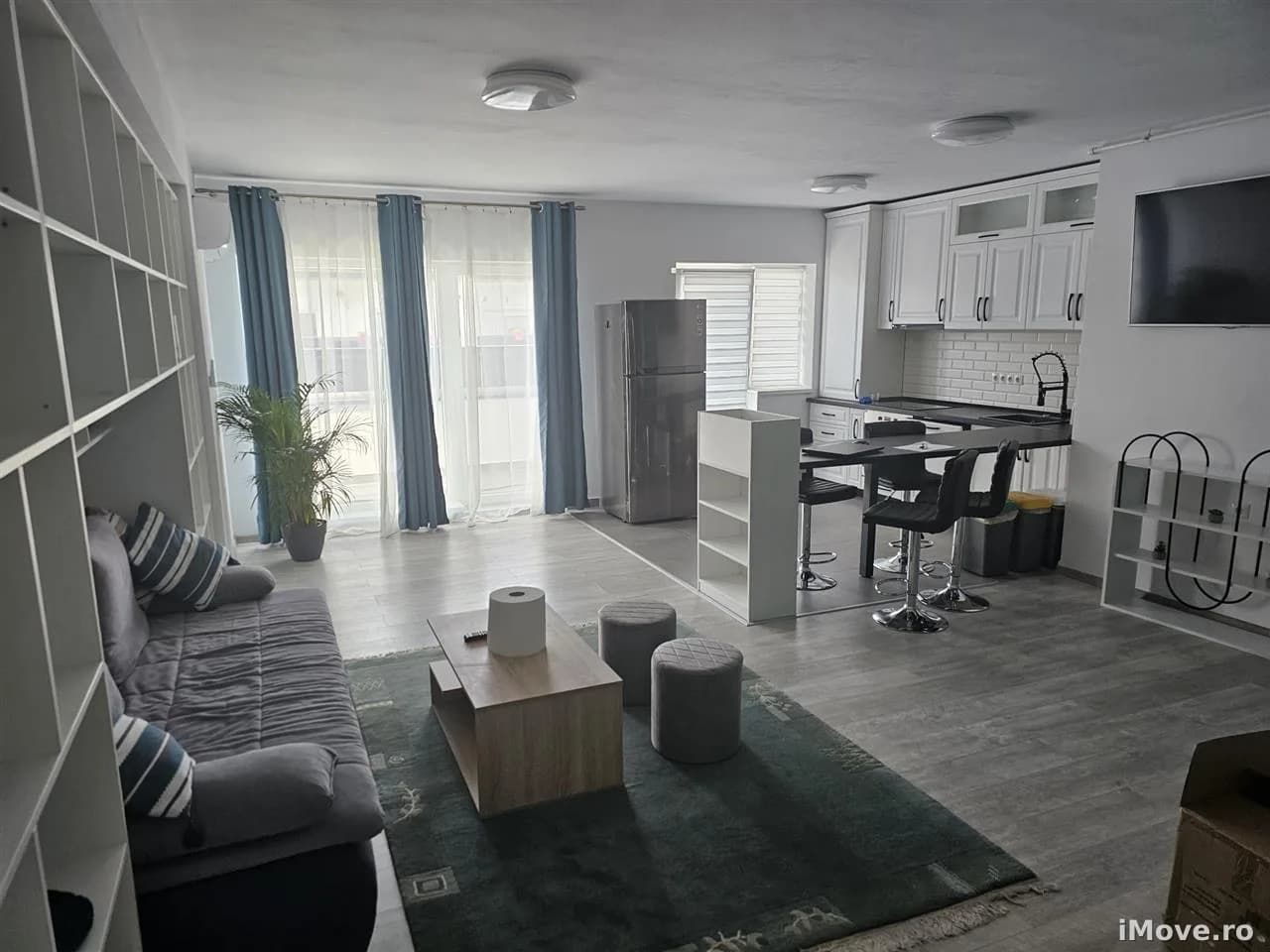 Penthouse cu 4 camere 2 bai si terasa in Cartier Kogalniceanu