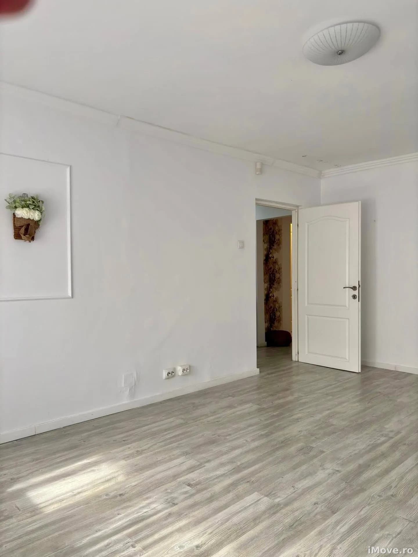 APARTAMENT 3 CAMERE | PARTER | TRAIAN