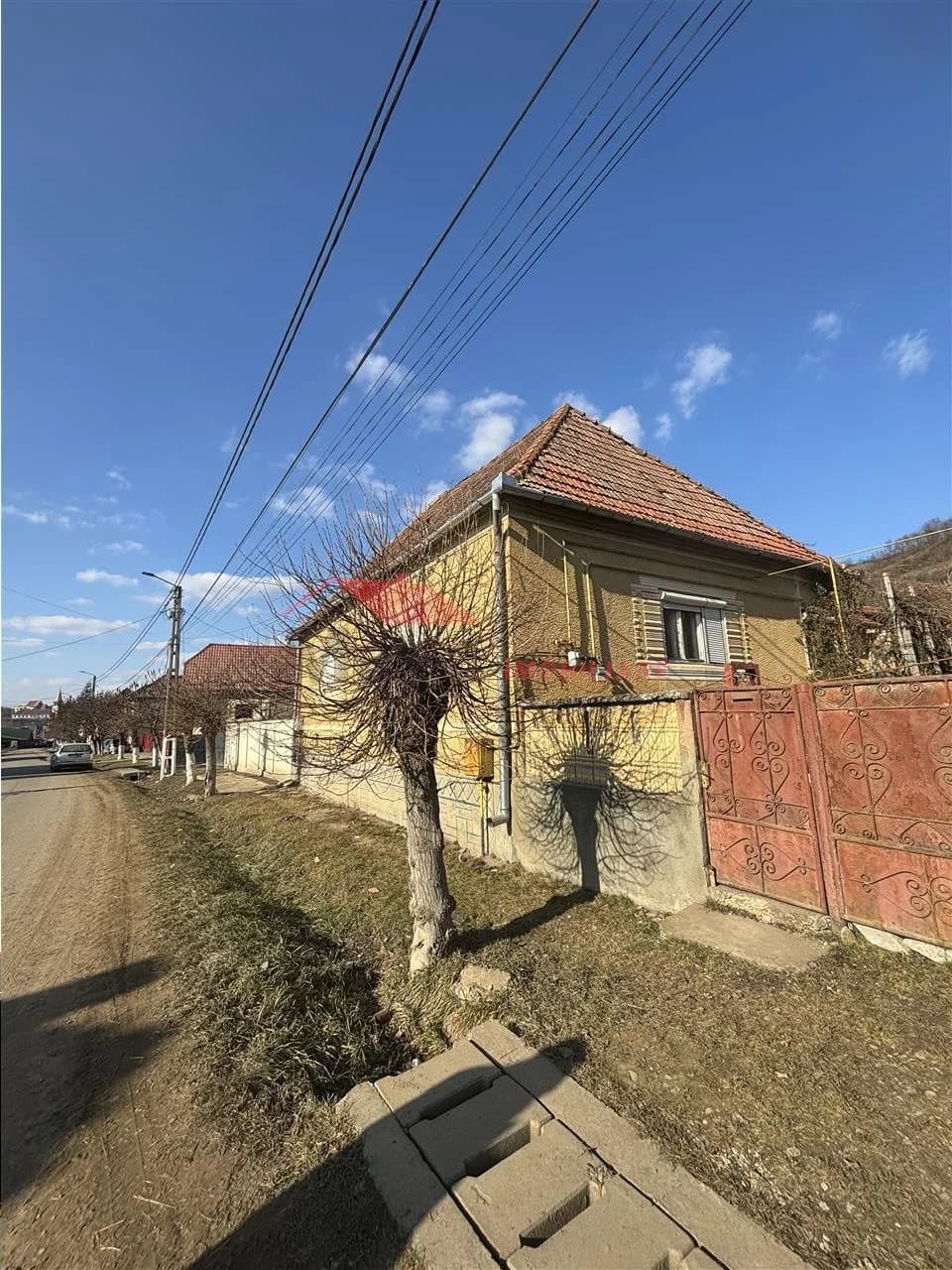 Vand/Schimb Casa 40 ari teren, Vermes