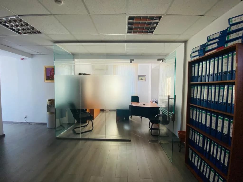 215 mp pozitie centrala Calea Plevnei