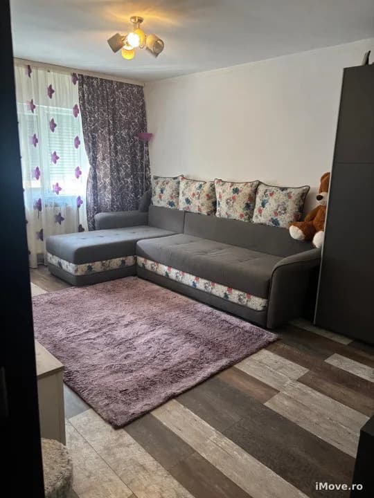 Apartament 2 camere de vânzare, et 3, zona ostroveni Rm Vâlcea