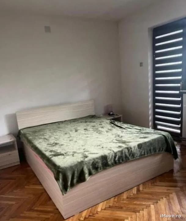 Apartament cu 3 camere de vânzare zona nord etaj 3 Râmnicu Vâlcea