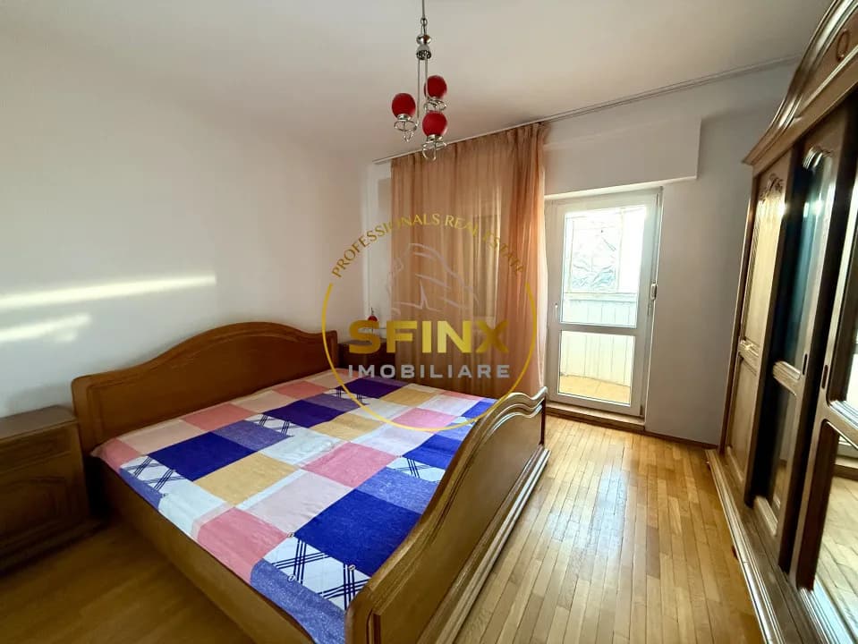 3 Camere Nerva Traian, Bulevardul Unirii