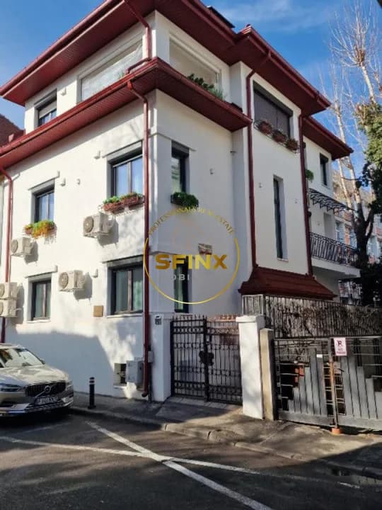 Piata Romana, inchiriere duplex 5 camere in vila renovata, pret friendly