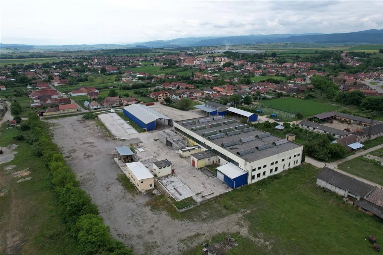 Hala industriala de 2700mp cu 3,1 ha teren intravilan in Miercurea Sibiului