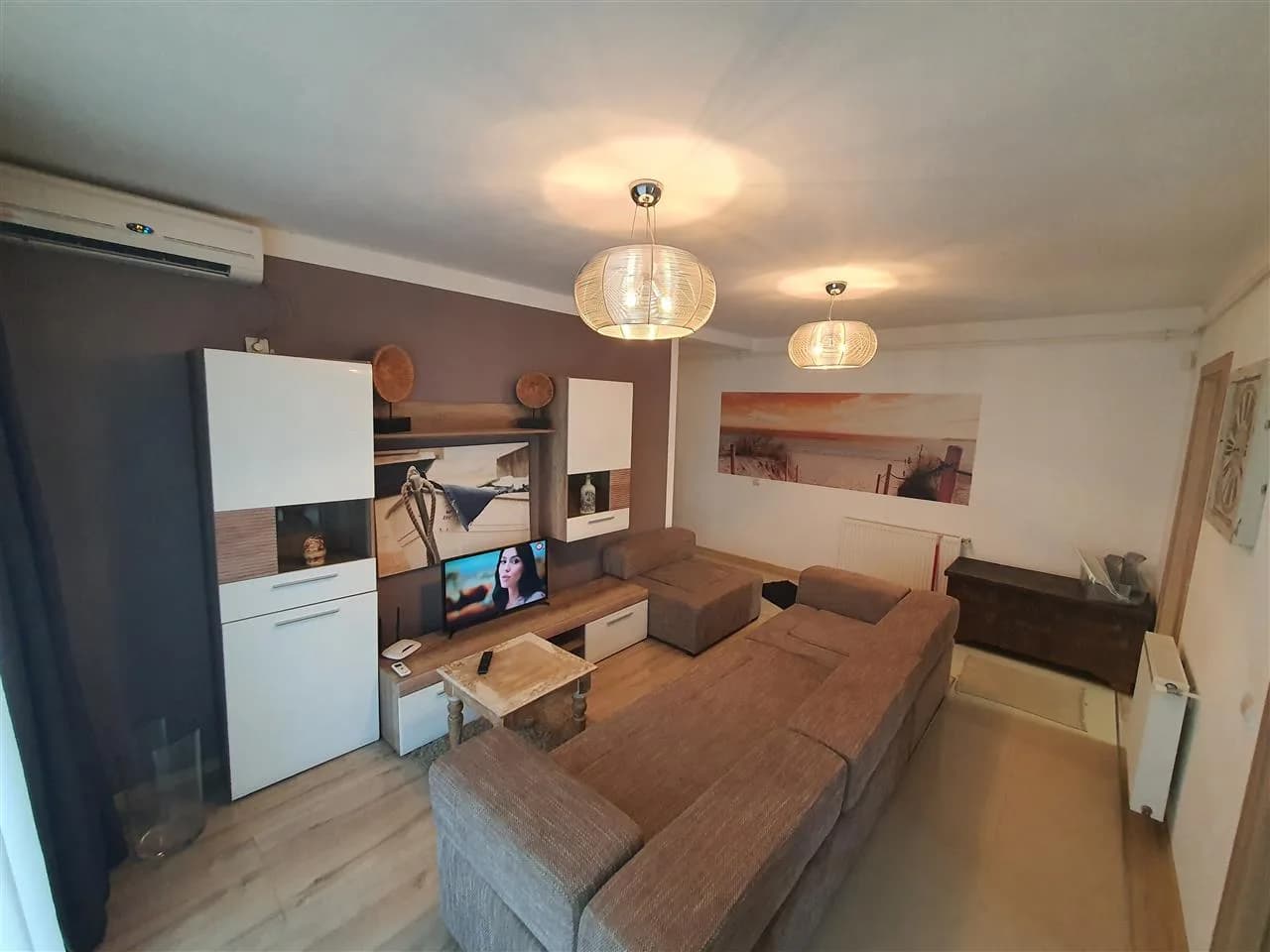 Apartament 2 camere parter ,Calea Cisnadie  str. V.Ispas