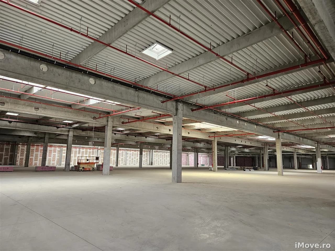 Spatiu Industrial 4000 mp Logistica Productie Depozitare Distributie