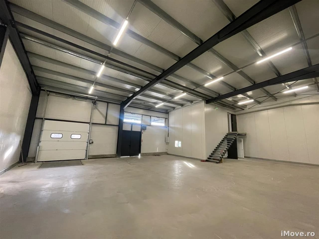 Spatiu Industrial 1400 mp Productie Depozitare Distributie