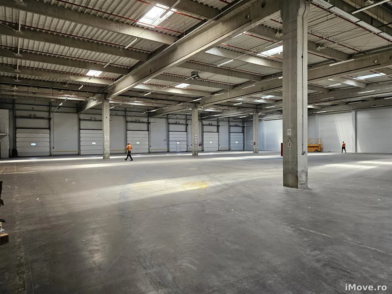 Spatiu Industrial 2600 mp Depozitare Distributie