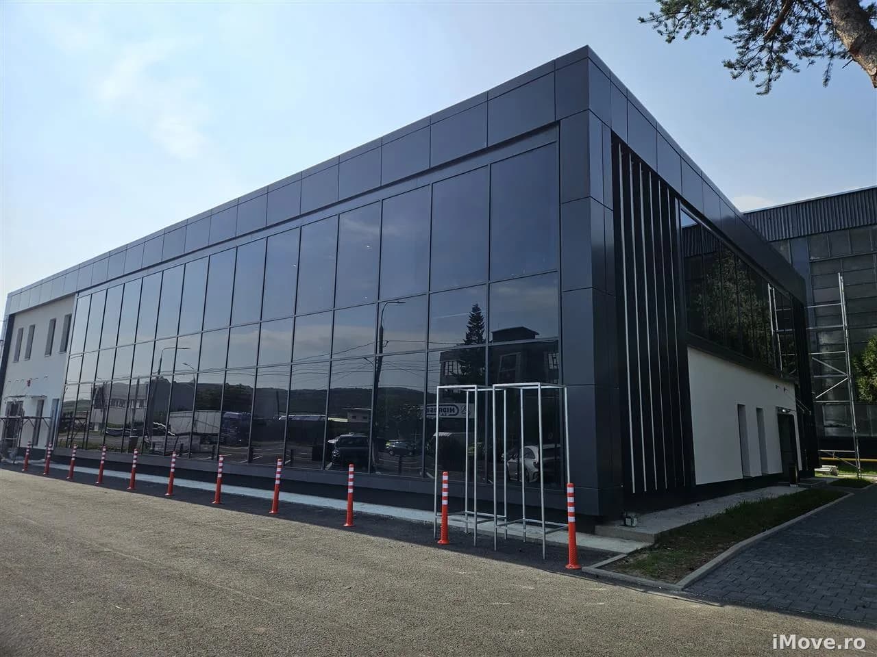 Spatiu Comercial Etaj 500 mp Showroom Servicii