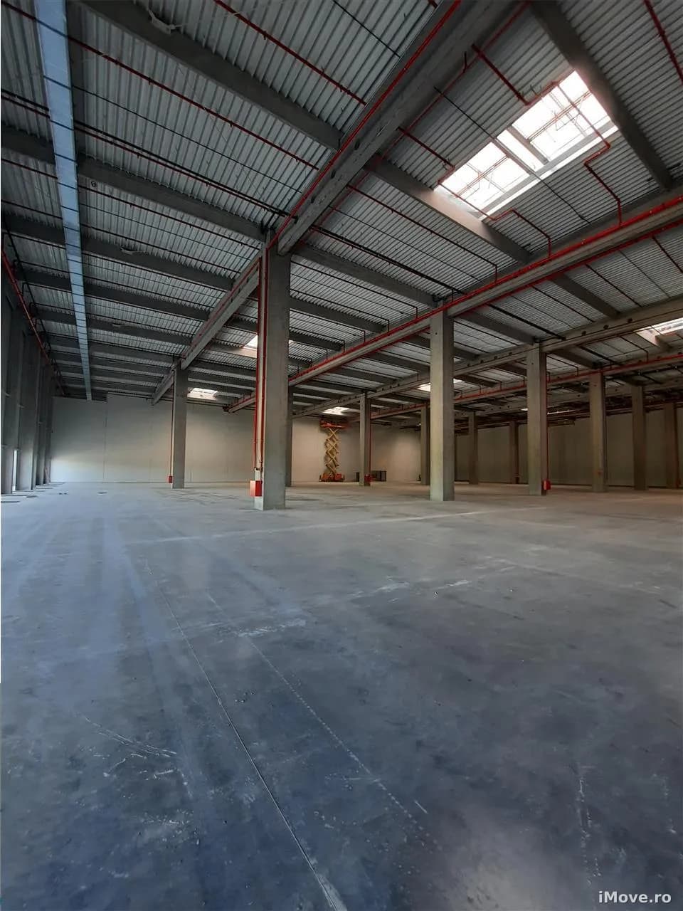 Spatiu Industrial 4600 mp Logistica Productie Depozitare Distributie