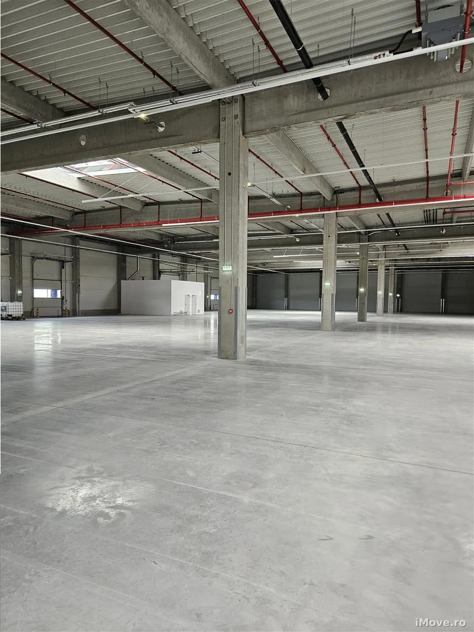 Spatiu Industrial 4600 mp Productie Depozitare Distributie