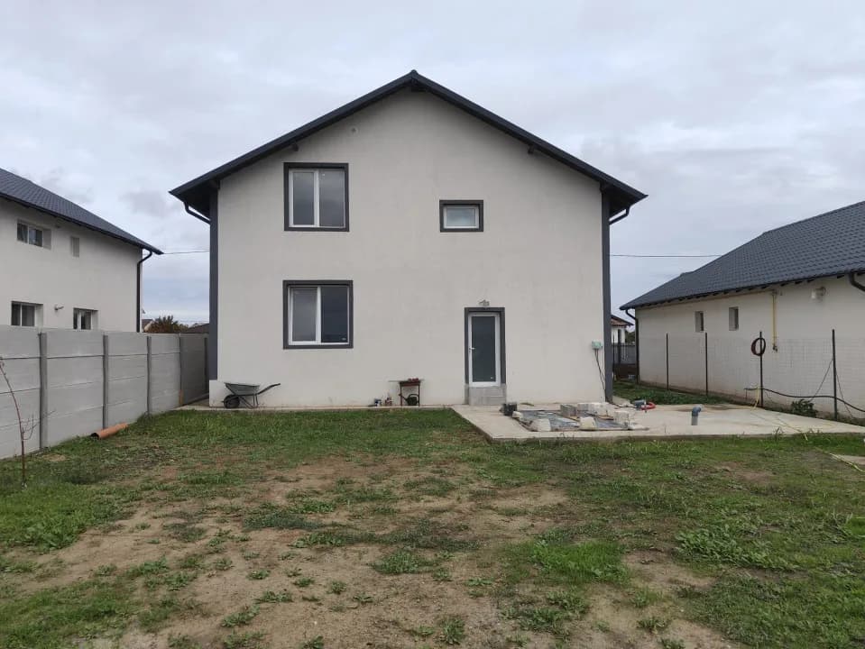 CASA CUMPANA| 4 DORMITOARE| TOATE UTILITATILE|