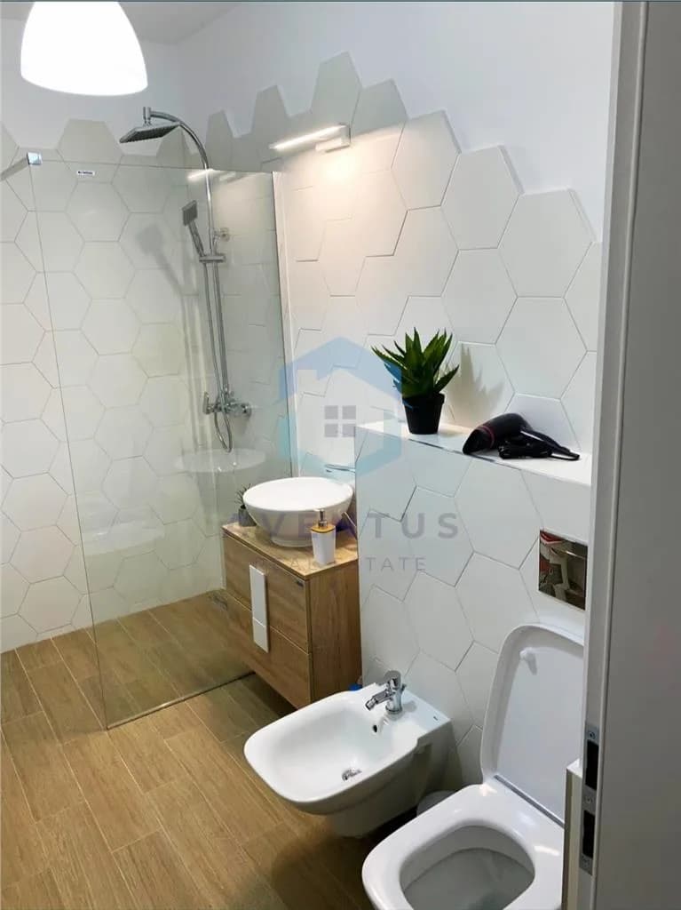 Apartament de Lux cu parcare în Cartierul IRIS