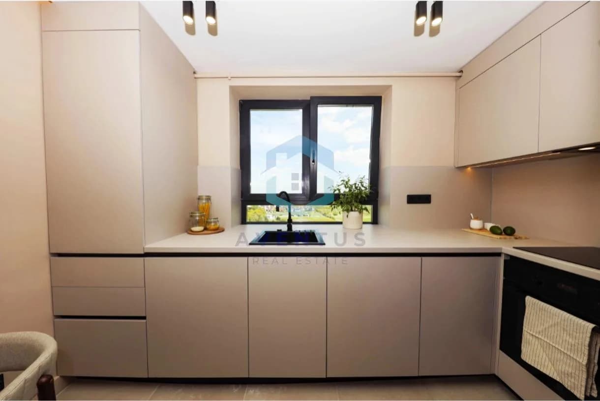 Apartament 2 camere modern, zona Baisoara
