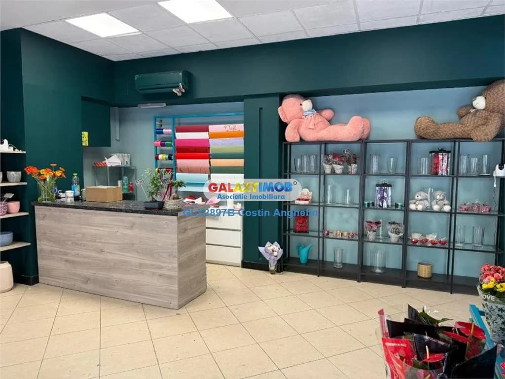 Spatiu comercial stradal cu vitrina generoasa - Calea Mosilor