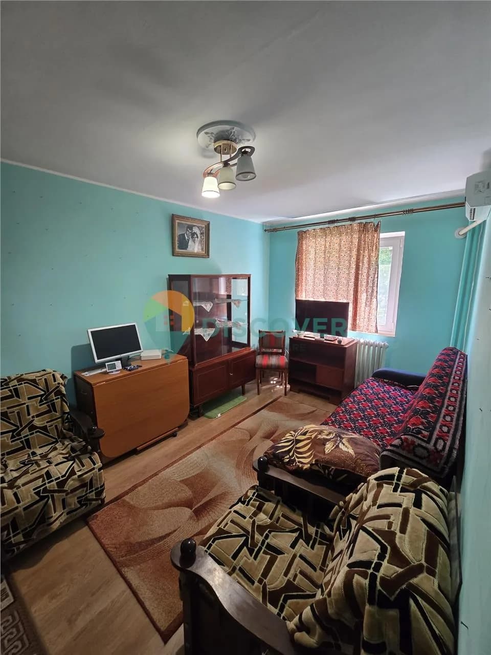 Podu ros, 2 camere, etaj 1, langa scoala 23. pret 88000 euro