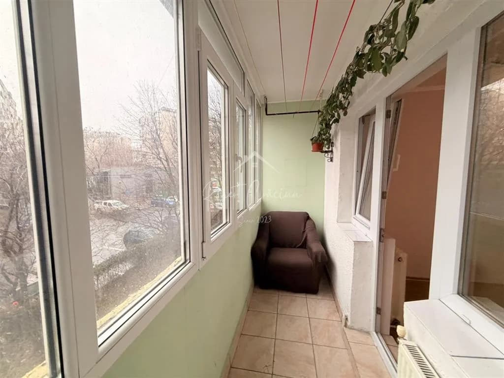 Apartament 4 camere de vânzare – Apărătorii Patriei5 minute metrou