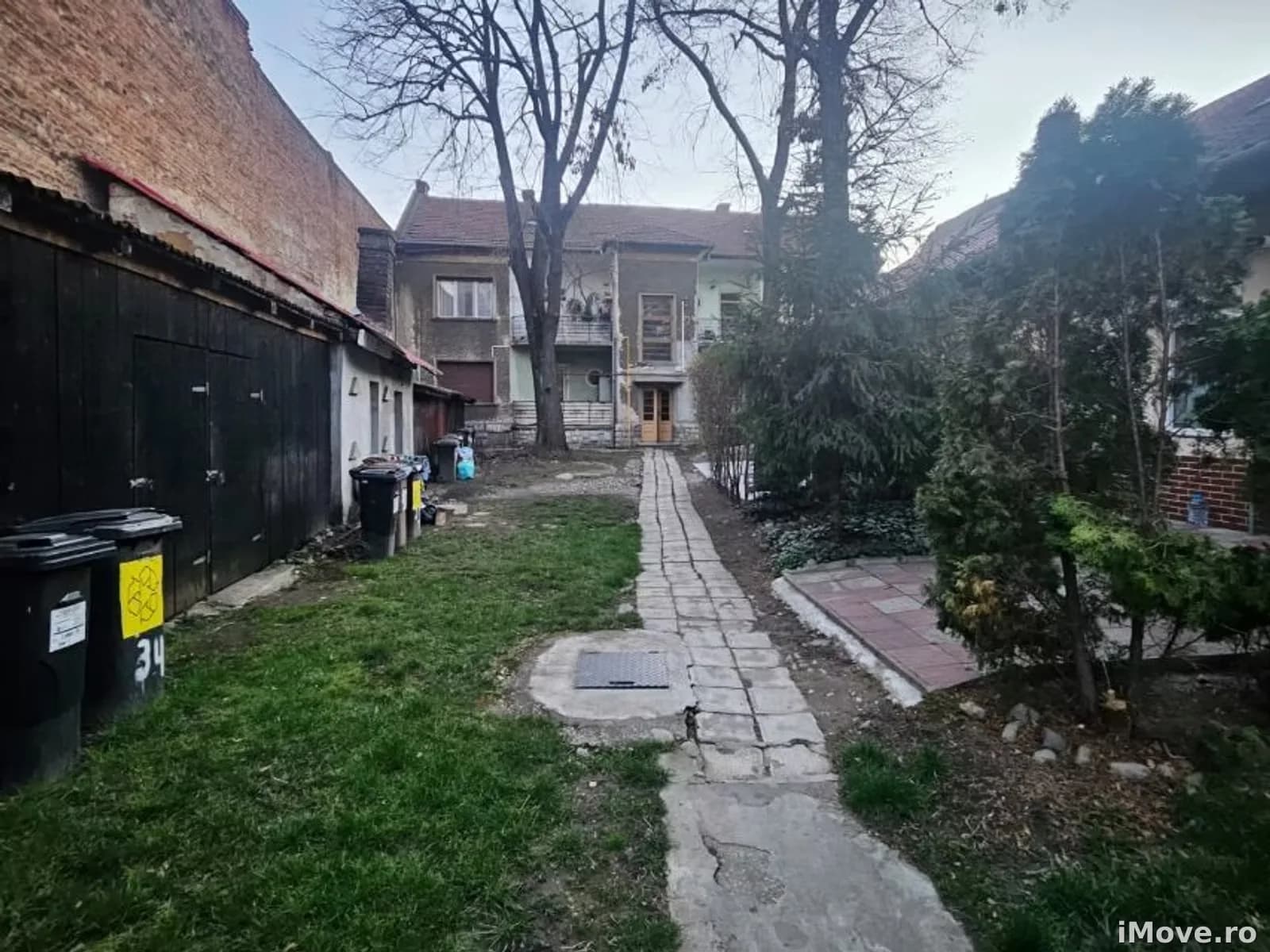 Apartament cu 3 camere la casă de vânzare – Str. Tudor Vladimirescu
