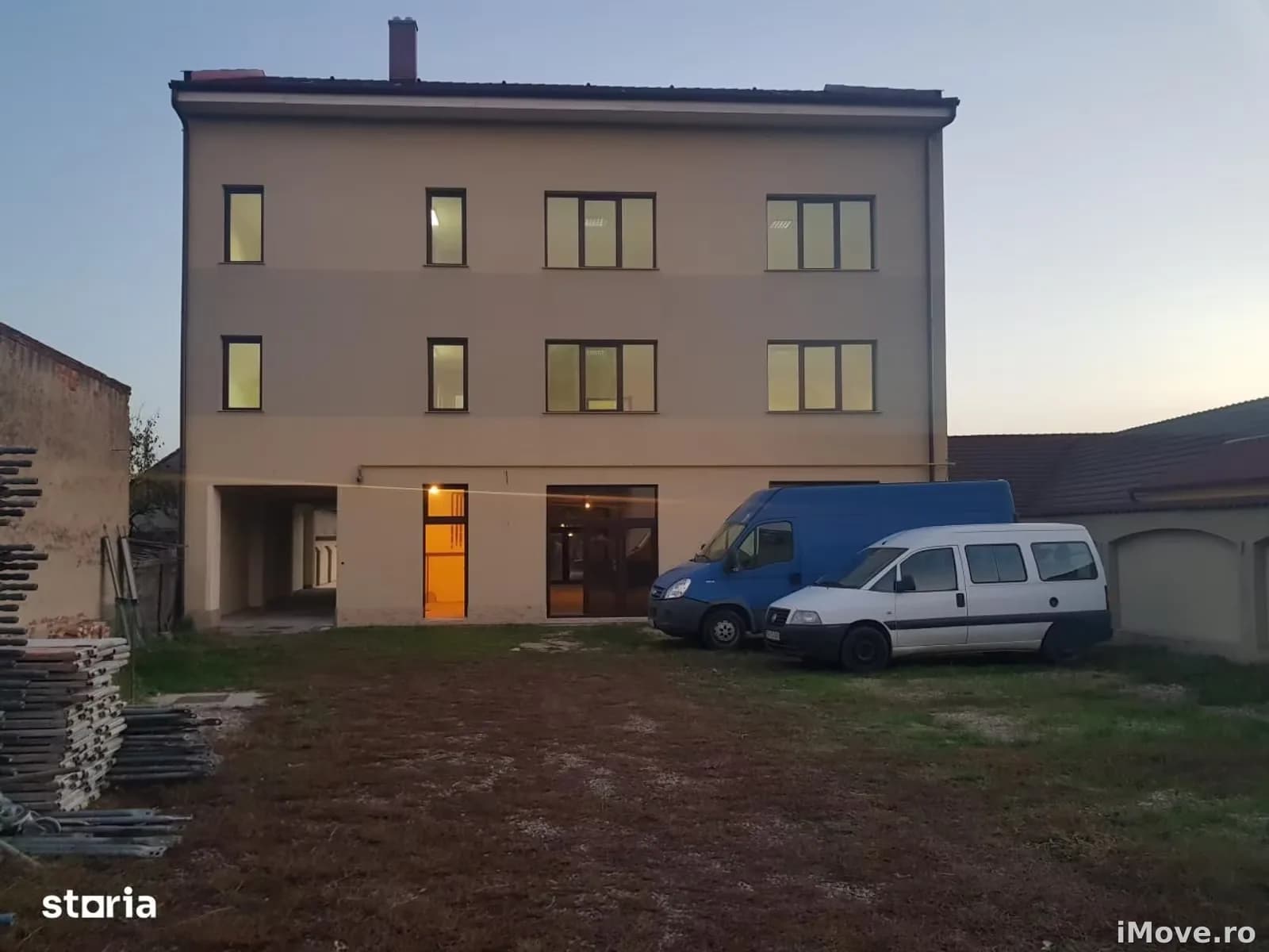 Cladire de birouri si casa de vanzare Oradea