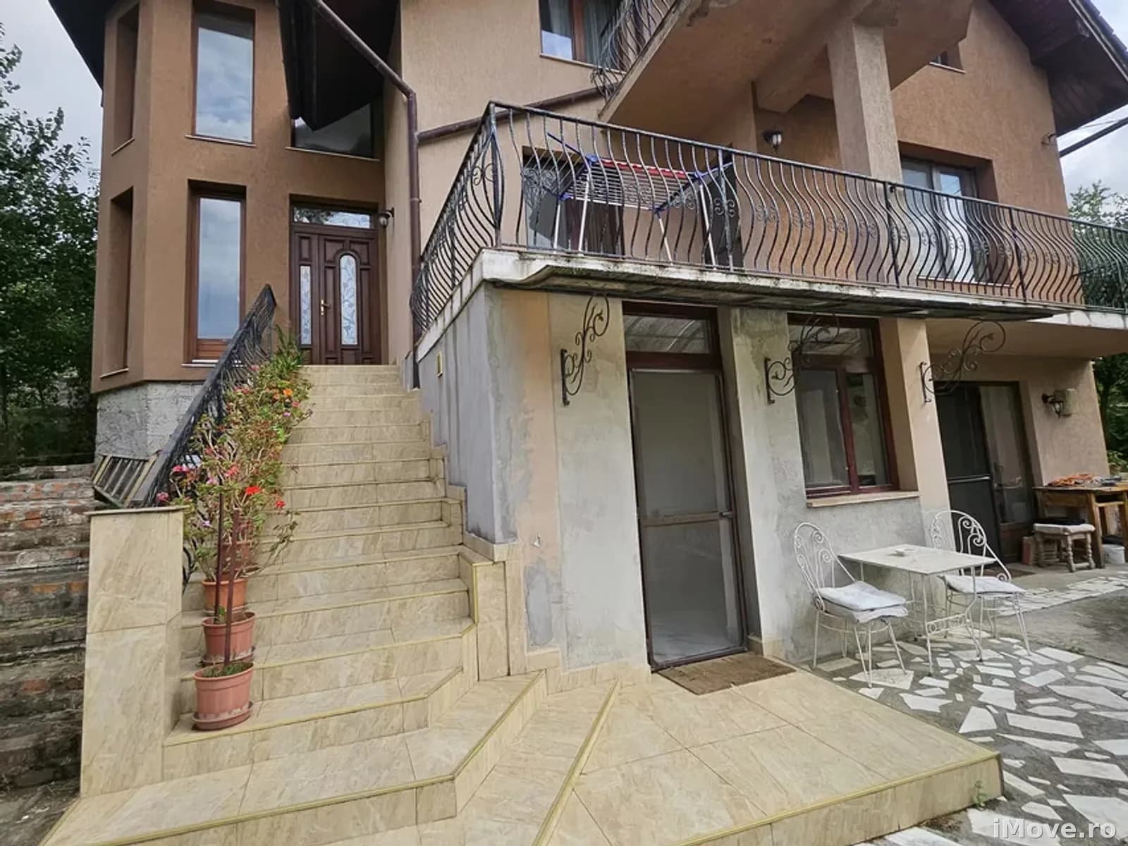 Casa noua, 5 cam 3 bai, zona Aquaparc Nymphaea, Oradea