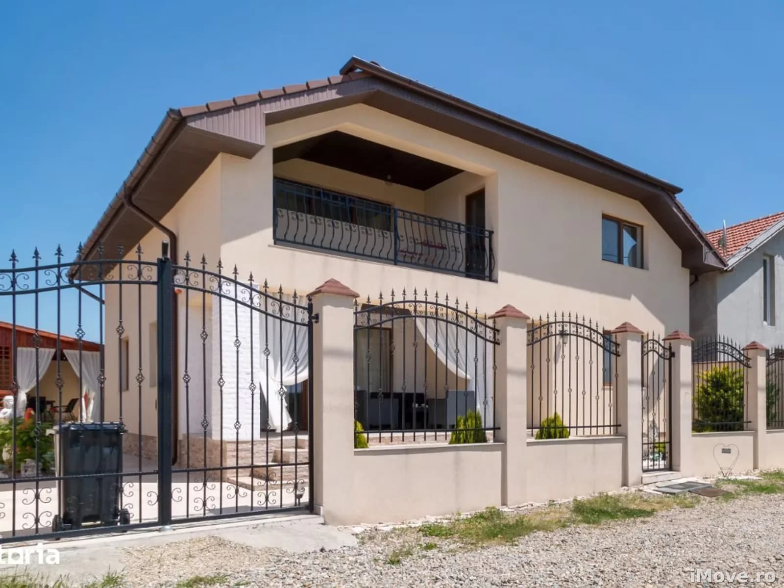 Casa deosebita din categoria lux de vanzare,Baile 1 Mai/Rontau