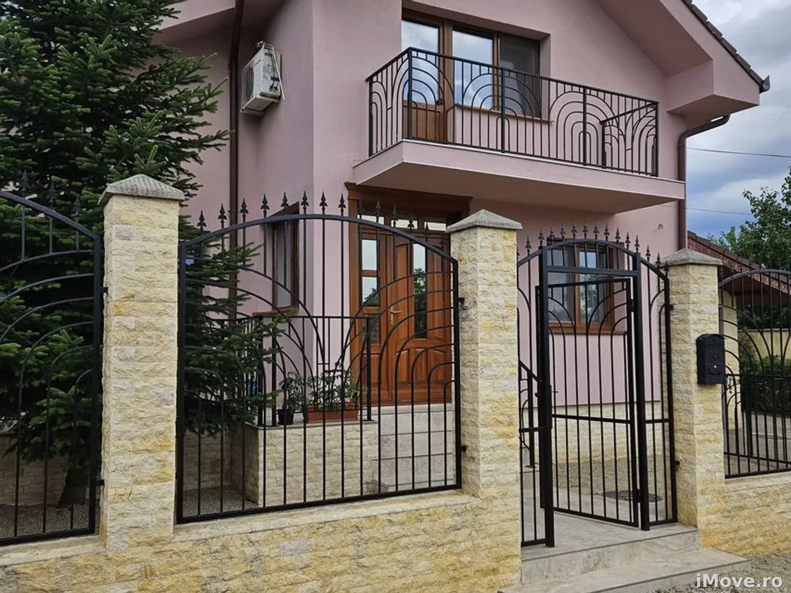 Casă deosebită de vanzare– Cihei, aproape de Oradea și Băile Felix