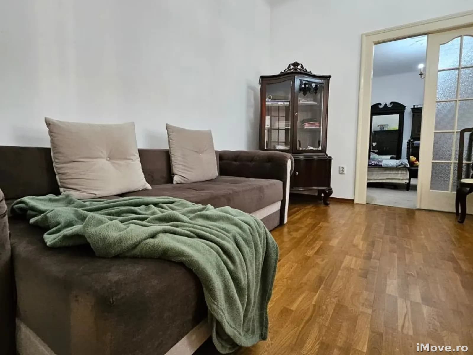 Apartament generos ultracentral in cladire istorica Oradea!