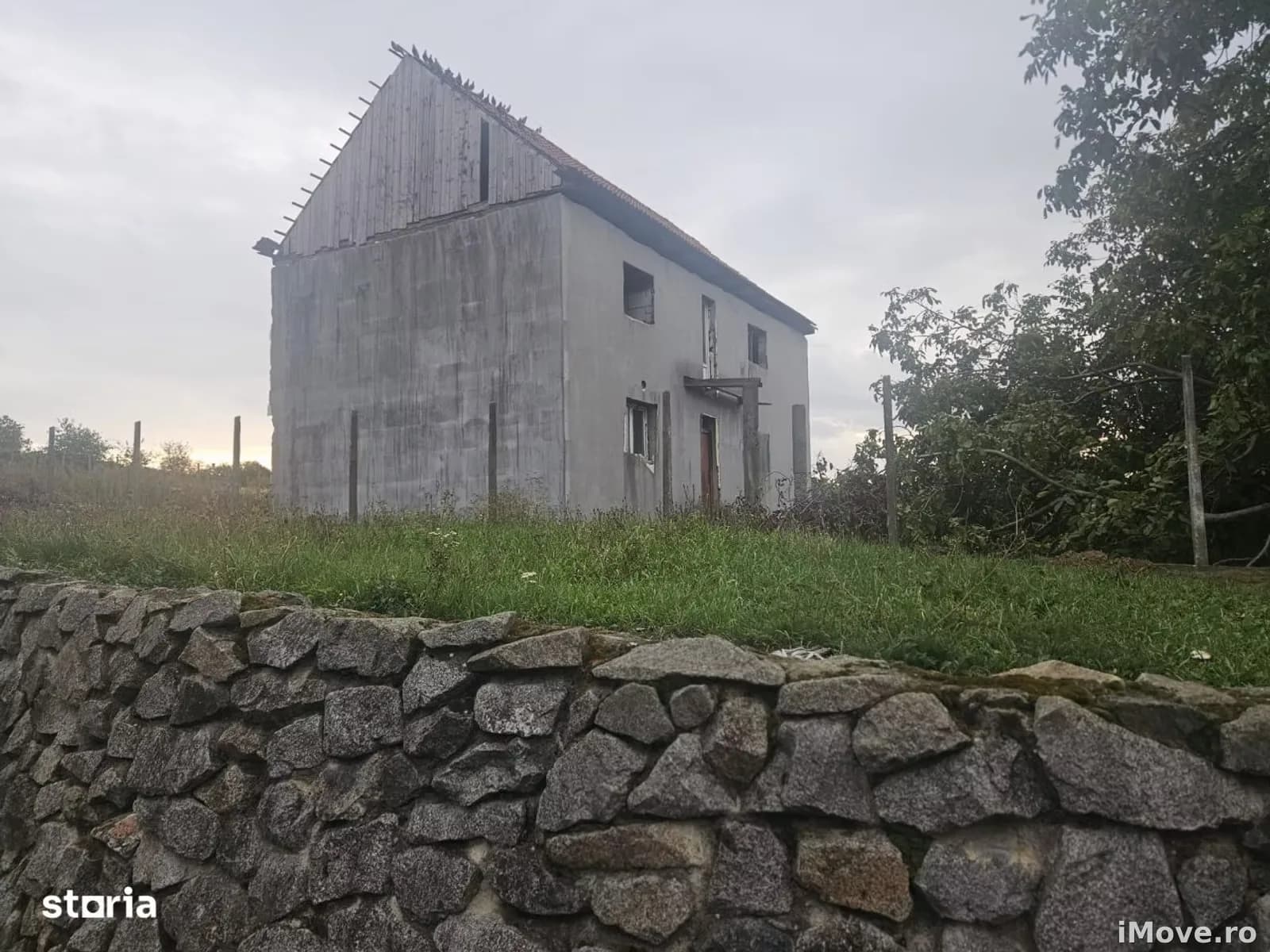 De vânzare casă în Cetariu