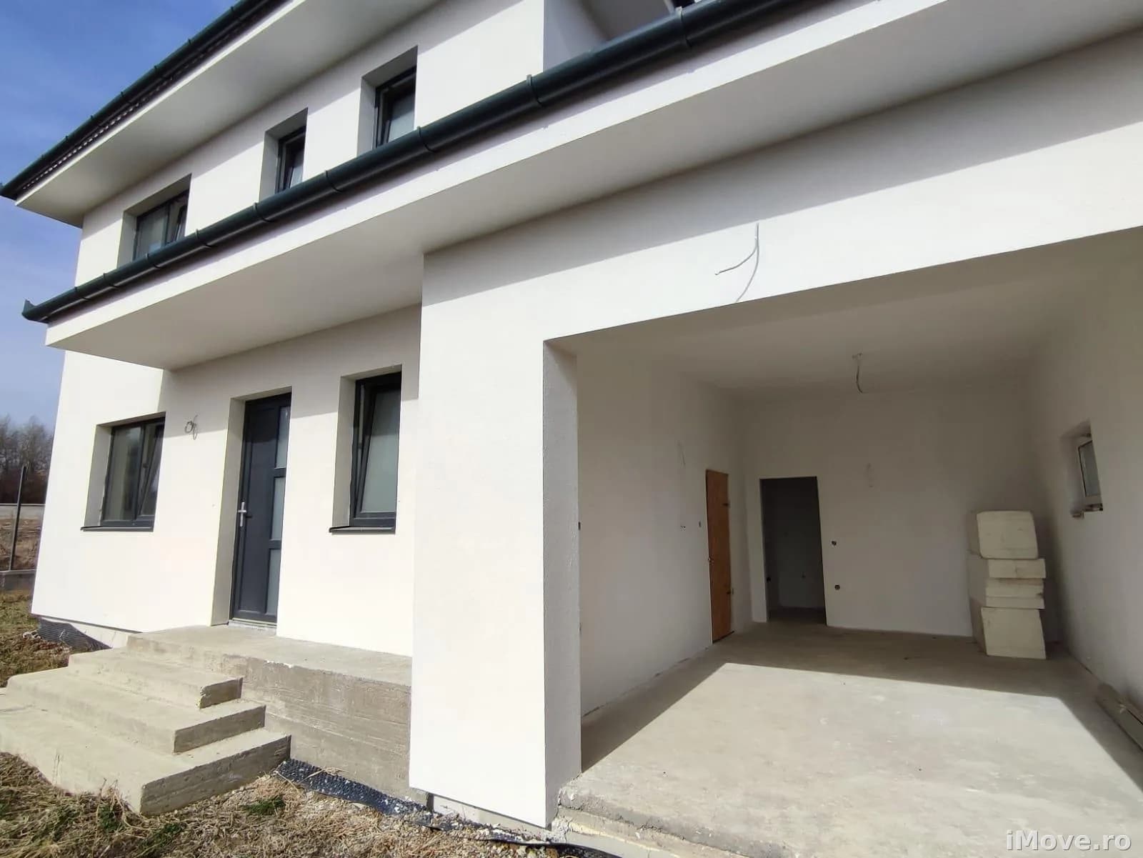 Casa moderna cu 4 camere si garaj in Cartierul Arhitectilor