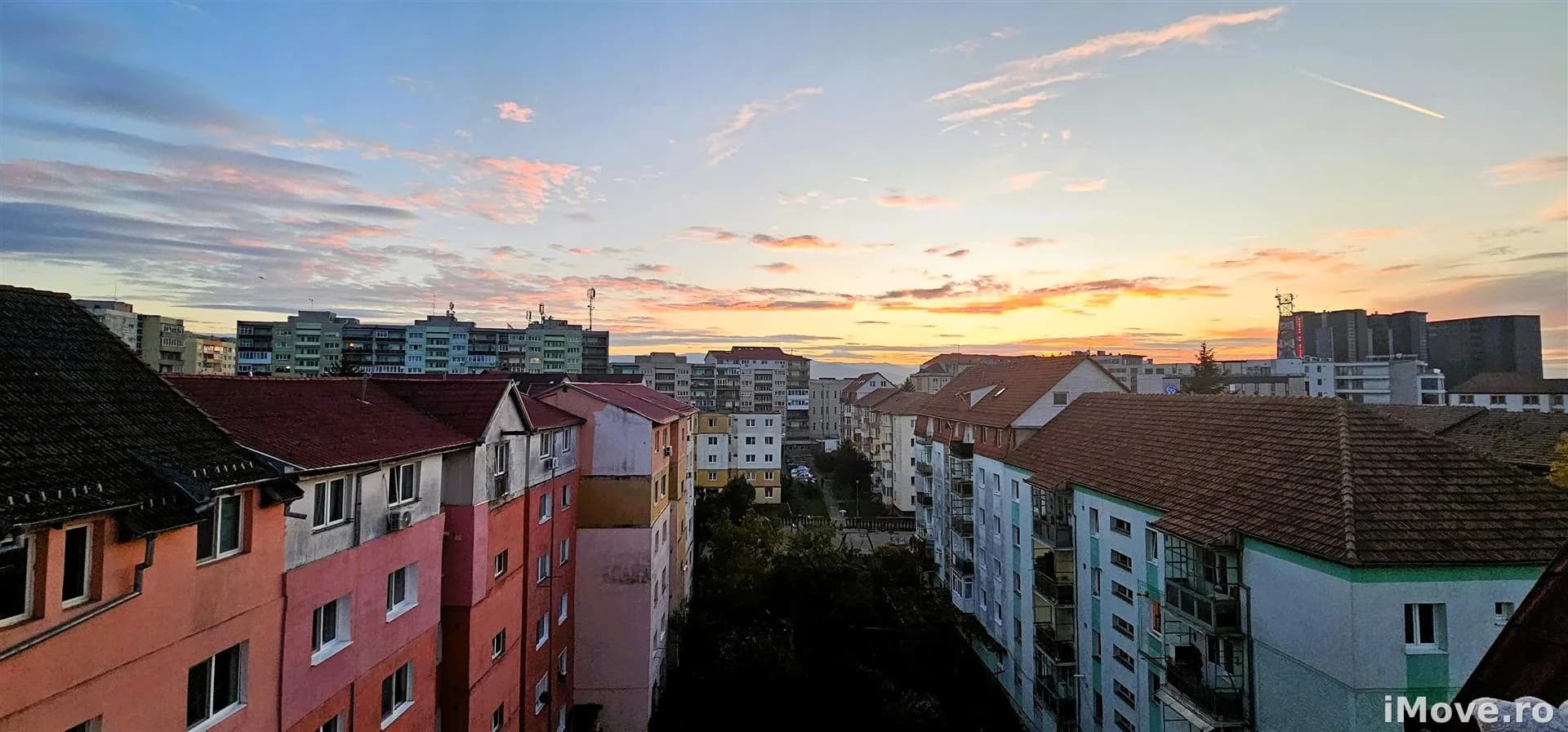 Apartament 3 camere 76mp cu balcon inchis zona Mihai Viteazul