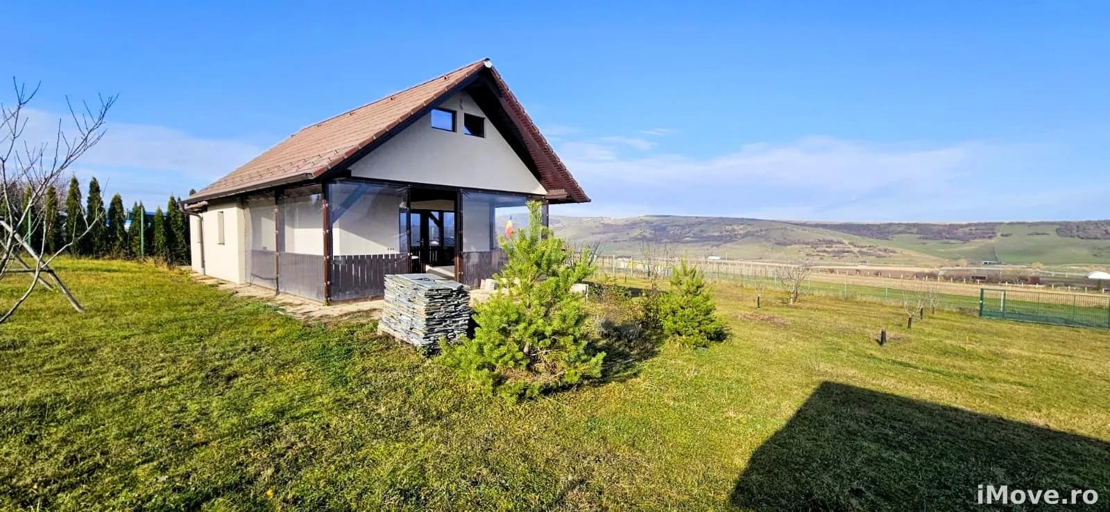Casa individuala la cheie 2 camere 50mp | teren 1300 mp | Daia Noua