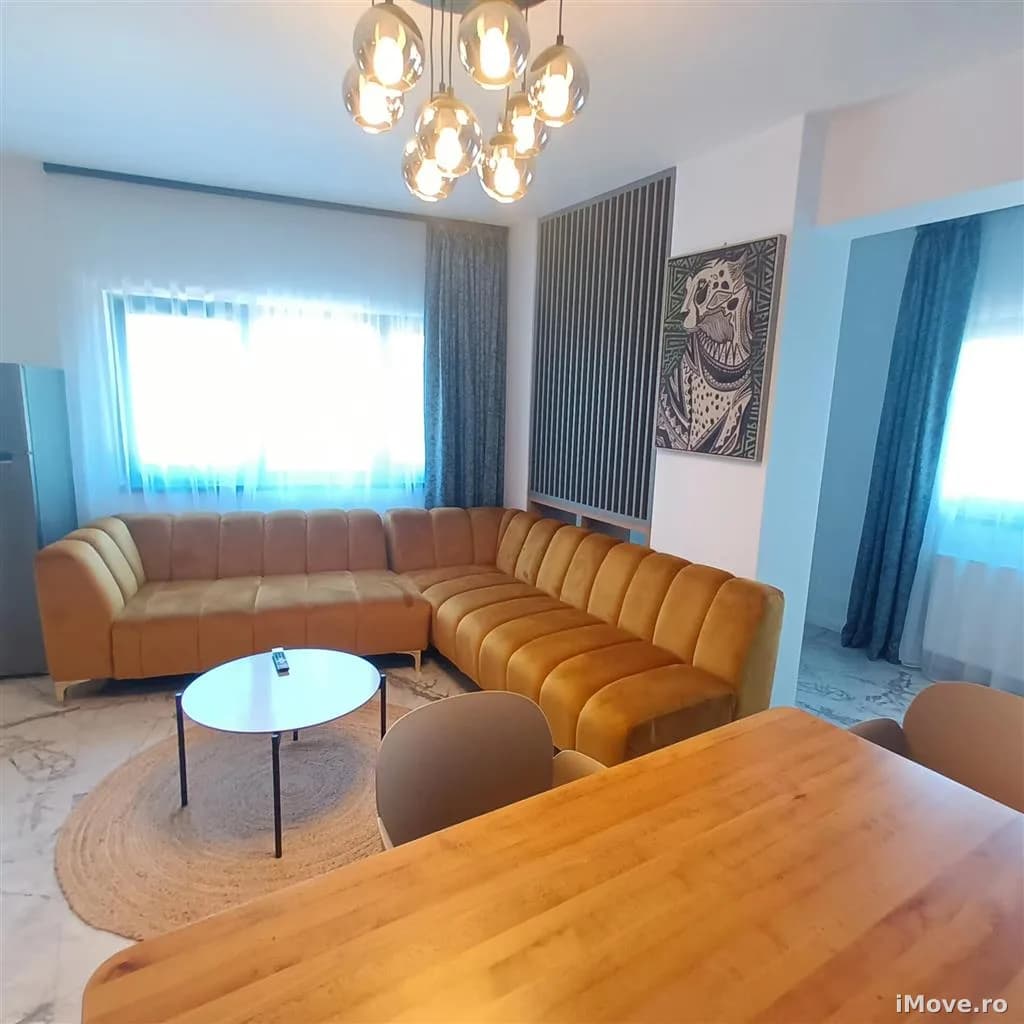 Apartament de lux cu 3 camere 2 bai si balcon in Garden City
