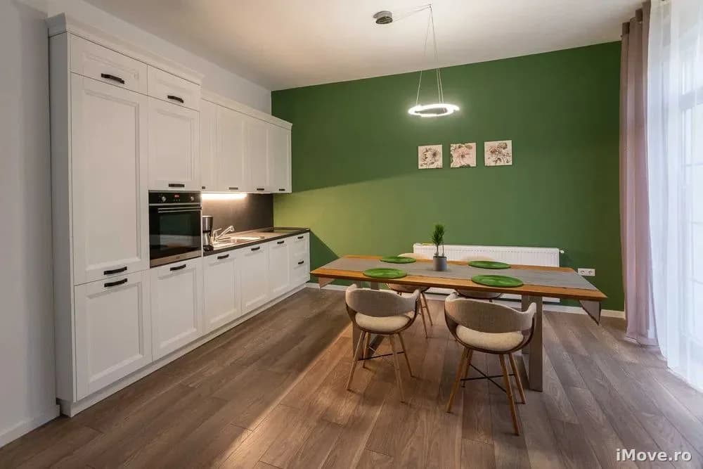 Apartament de LUX 3 camere si curte Parcul Sub Arini