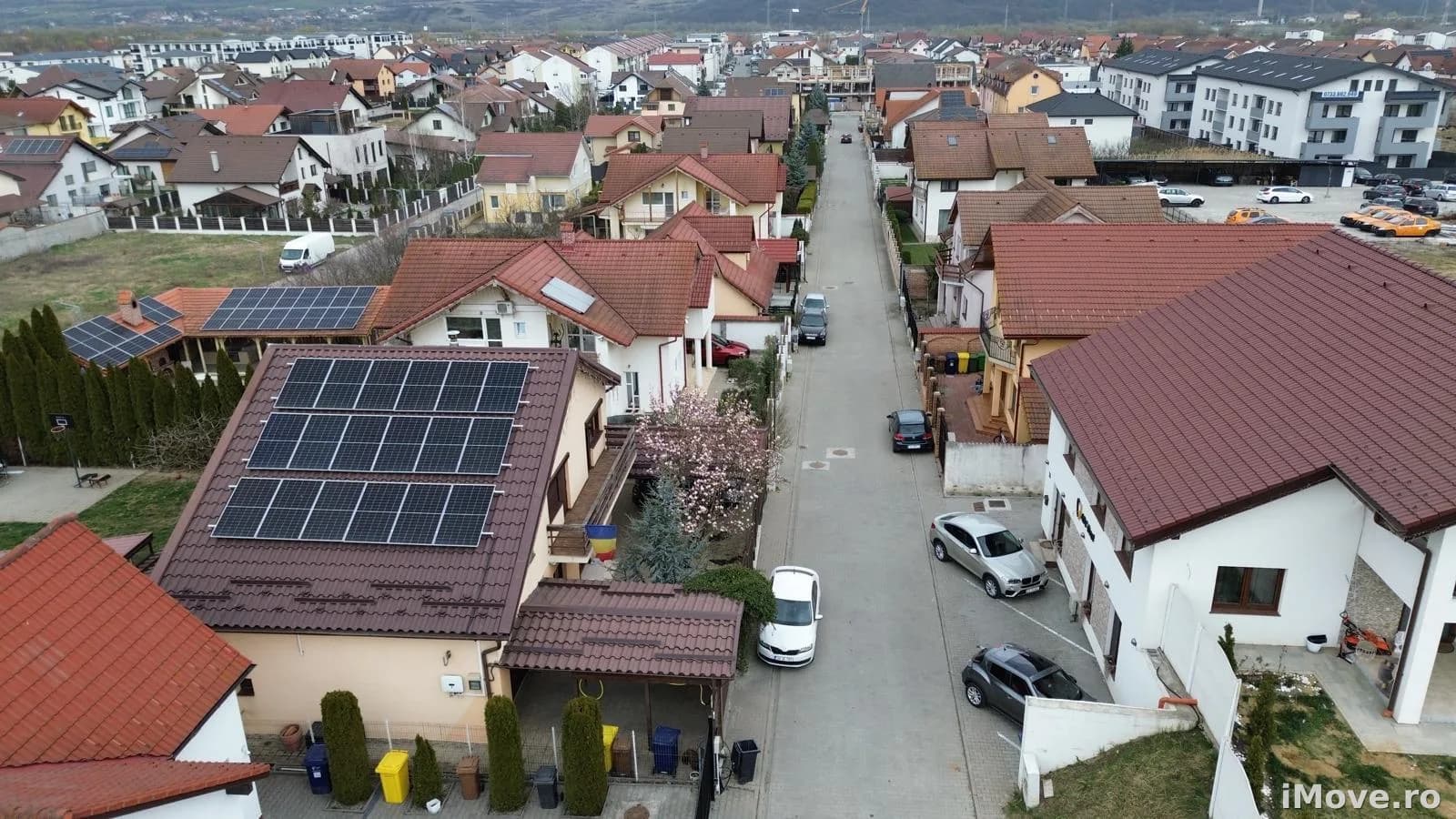 Casa moderna 6 camere 2 bai terasa garaj 654 mp teren Selimbar