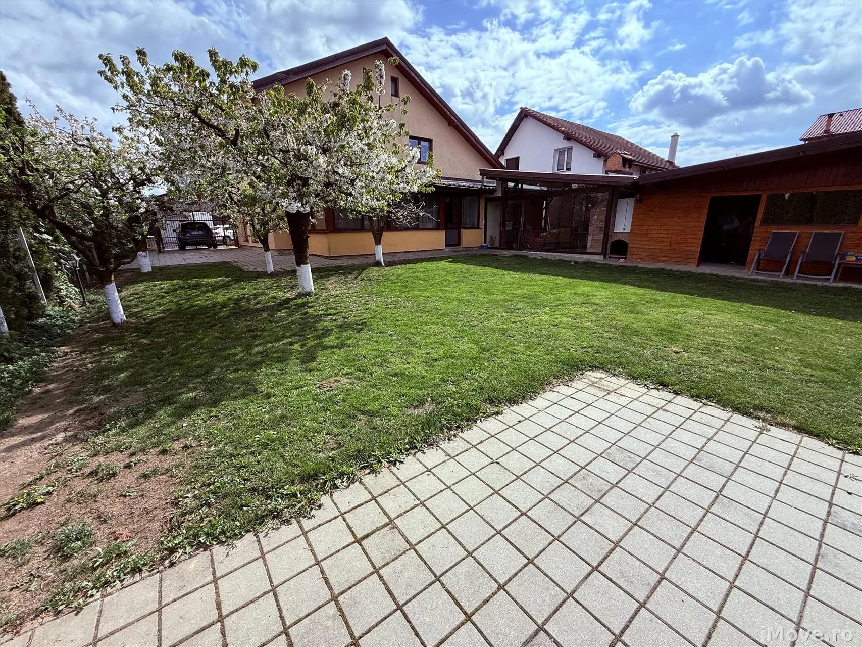 Casa moderna 6 camere 2 bai terasa garaj 654 mp teren Selimbar