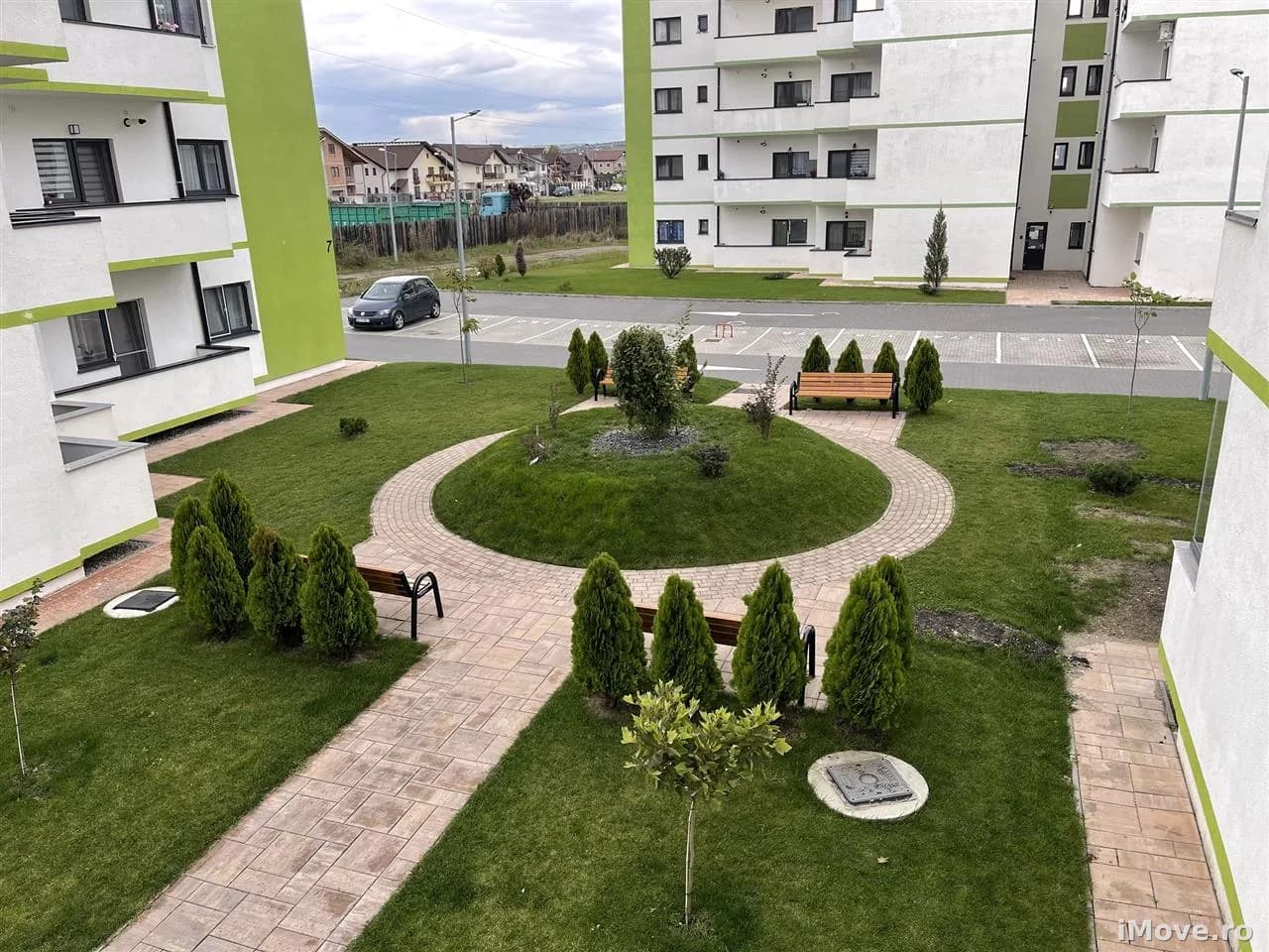 Apartament de LUX cu 4 camere 2 bai si 2 parcari in Cartier Deventer